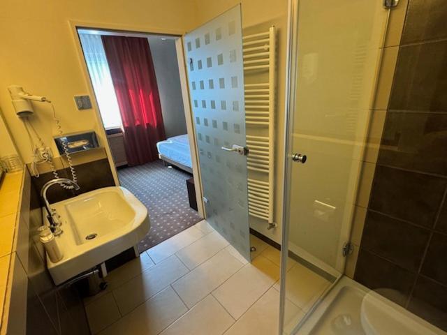 L'Escala Hotel Dreieich Bagian luar foto