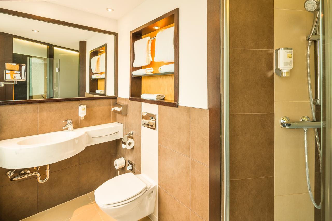L'Escala Hotel Dreieich Bagian luar foto